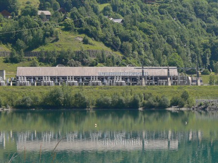 la partie extérieure de l'usine du Verney